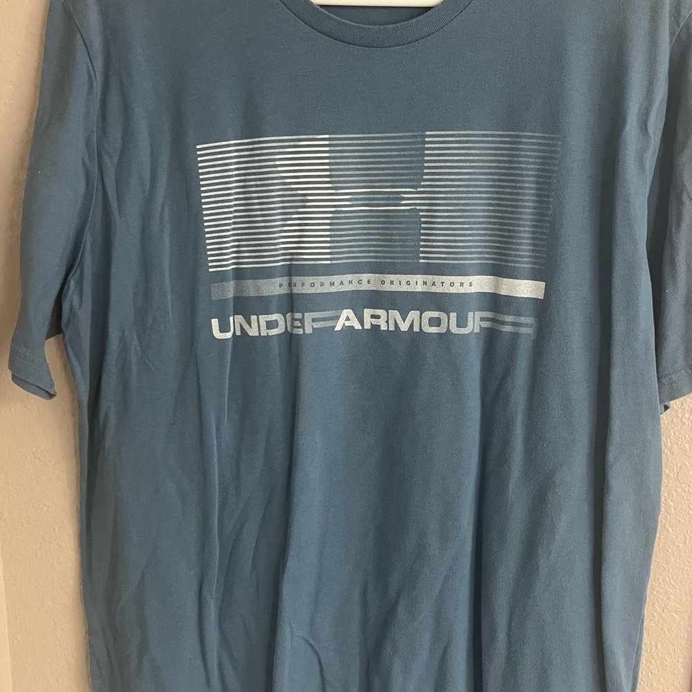 Under Armour Tshirt